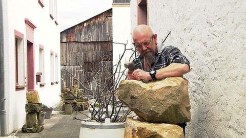 Ernzen Bildhauer Alois Birsens (Foto: SWR, SWR -)