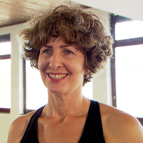 Ex-Revuetänzerin Aquya Eulenburg aus Mainz wird Tanztherapeutin für Demenzkranke. (Foto: SWR, SWR)
