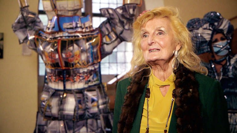 Auch mit 83 Jahren steckt die Künstlerin Margarete Palz voller Tatendrang (Foto: SWR, SWR)