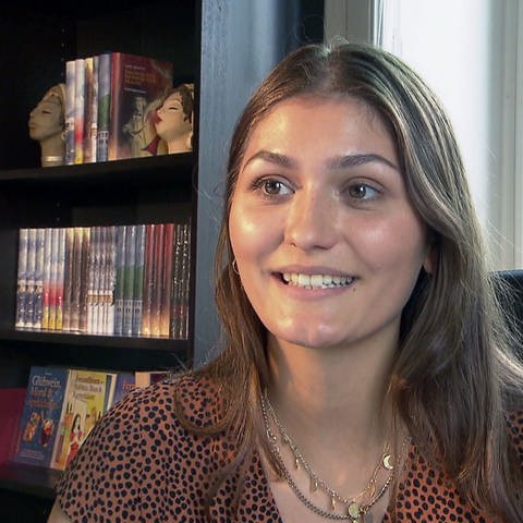 Fabienne Meyer wurde mit 19 Jahren ihre eigene Verlagschefin. (Foto: SWR)