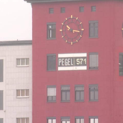 Gebäude zeigt Pegelstand an (Foto: SWR, SWR)