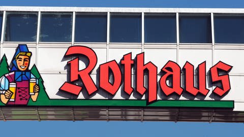 Logo der Rothaus-Brauerei im Schwarzwald. Wie steht es um Qualität, Geschmack, Nachhaltigkeit? (Foto: dpa Bildfunk, Patrick Seeger)