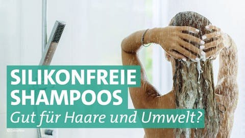 Eine Frau steht in der Dusche und wäscht ihrer Haare mit Shampoo (Foto: Colourbox, 37956089)