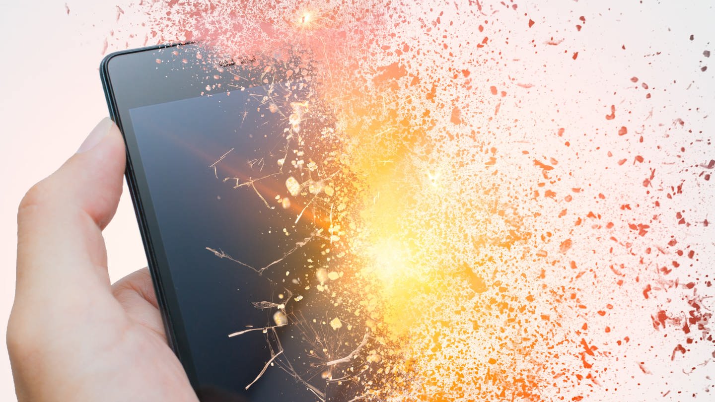 Smartphone brennt und explodiert