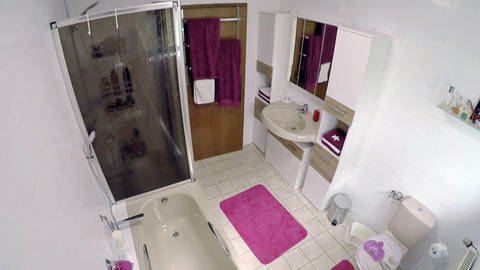 Badezimmer nach einer Verschönerung (Foto: SWR, PNG: Das perfekte Badezimmer)