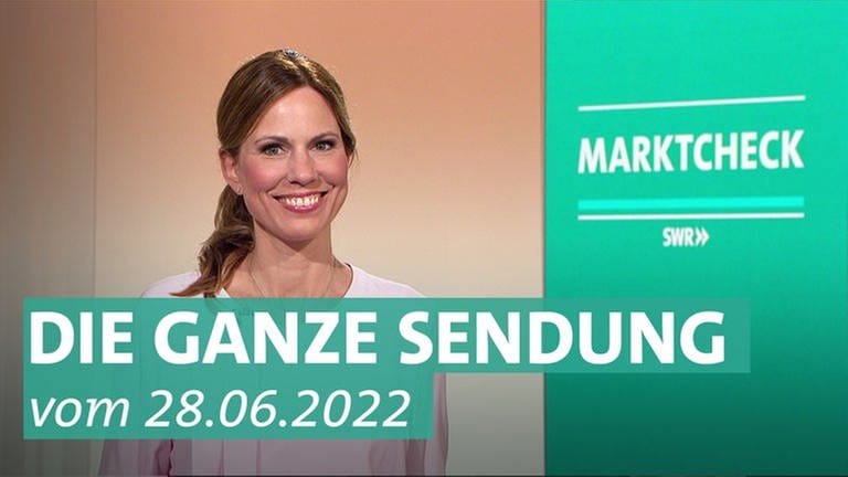 Moderatorin Hendrike Brenninkmeyer am  28. Juni 2022 im Marktcheck-Studio, ihre Themen sind: Vanilleeis aus dem Supermarkt, Schrumpfende Packungsgrößen, Fahrgastrechte bei der Bahn, Bauerngarten  (Foto: SWR)
