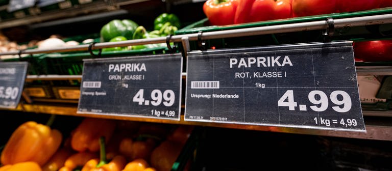 Mit der neuen Preisangabenverordnung sollen Verbraucher die Preise besser vergleichen können. (Foto: dpa Bildfunk, picture alliance/dpa | Fabian Sommer)