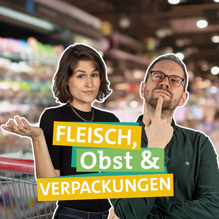 Die Ökochecker Katharina und Tobias stehen vor Supermarktregalen. (Foto: SWR)