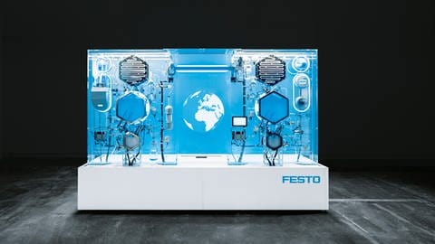 Wasserstoff besser speichern und transportieren mit Hilfe von Bakterien in der BionicHydrogenBattery von der Firma Festo in Esslingen am Neckar. 