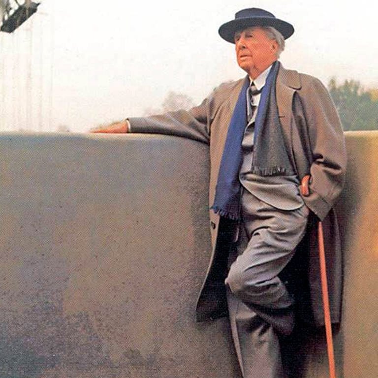 Frank Lloyd Wright auf der Baustelle des Guggenheims Museums 1959 (Foto: SWR)