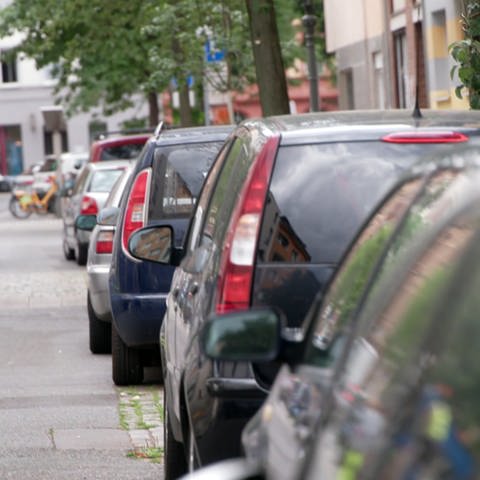 Anwohnerparken wird teurer - vor allem für SUV KOMMUNAL