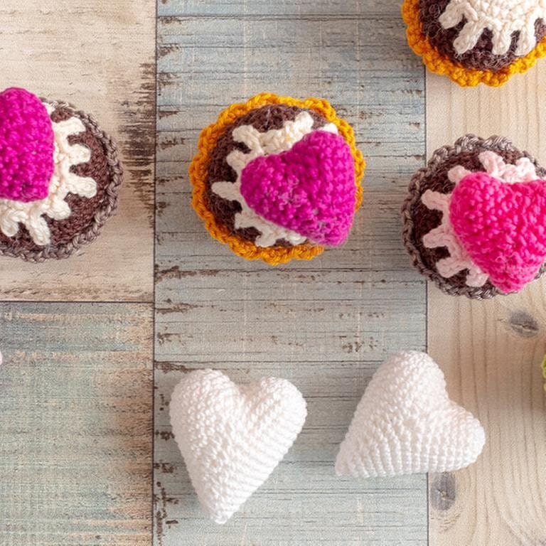 Cupcake und Herzen