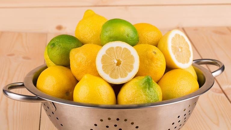 Zitronen in einem Korb
