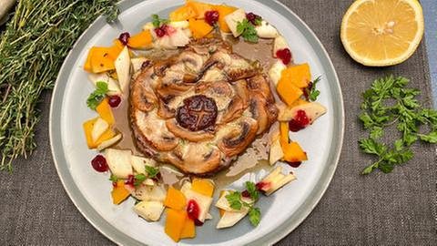 Rehschnitzel mit Pilzkruste und Herbstgemüse