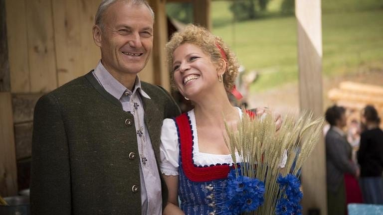 Karl und Bea strahlen beide beim Mühlenfest (Foto: SWR, SWR/Martin Furch -)
