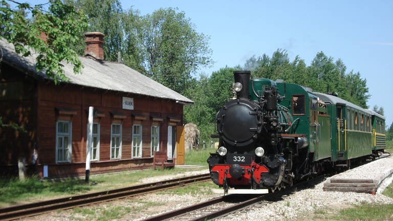 Dampflok Marisa mit historischem Zug