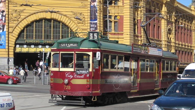 Sightseeing in Melbourne in der historischen City Circle Tram