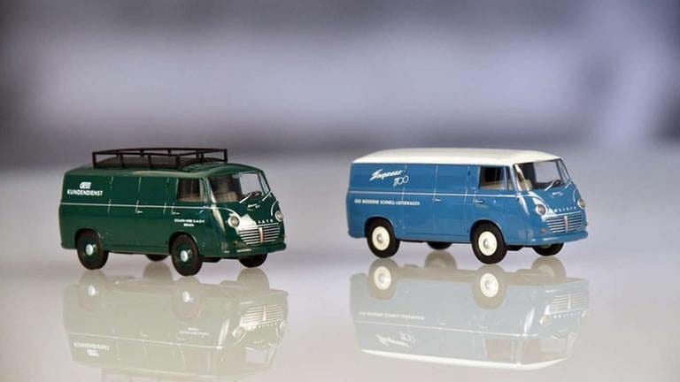 "DreiKa" - ein kleiner Hersteller von Automodellen im Vertrieb von "Busch" - zeigte diesmal Modelle des Lieferwagens Goliath Express.