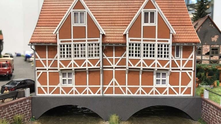Firma Busch: Brückenhaus „Wismar“, Fachwerkbau aus dem 17. Jahrhundert