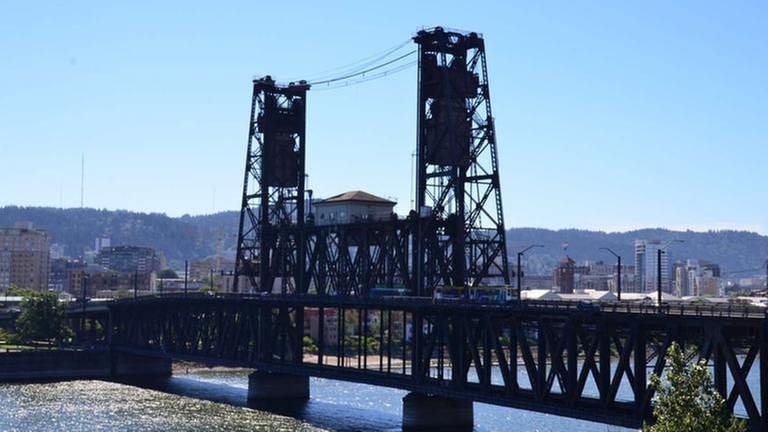Portland ist berühmt für seine vielen Brücken.