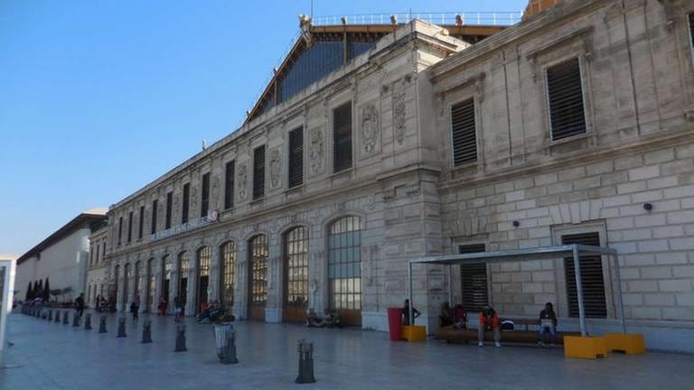 Bahnhof Saint Charles in Marseille, Endbahnhof der Côte Bleue.