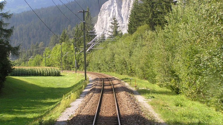 Impressionen der Strecke von Andermatt nach Reichenau-Tamins