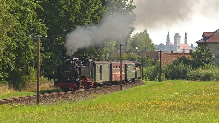 An der Strecke der Zittauer Schmalspurbahn gibt es viele Fotostandpunkte. 