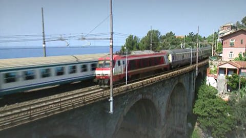 Mit dem Zug zwischen Fels und Meer - Eisenbahnen an der Ligurischen Küste