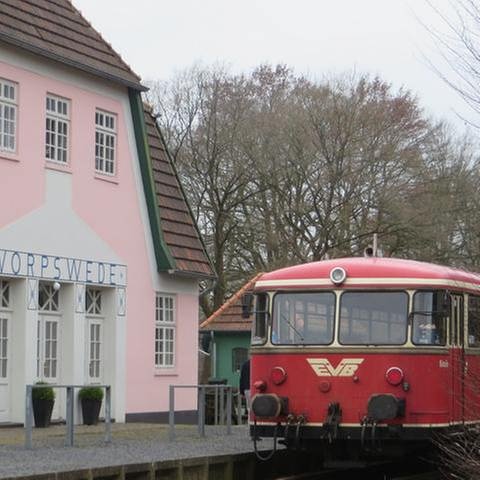 Zug am Bahnhof Worpswede