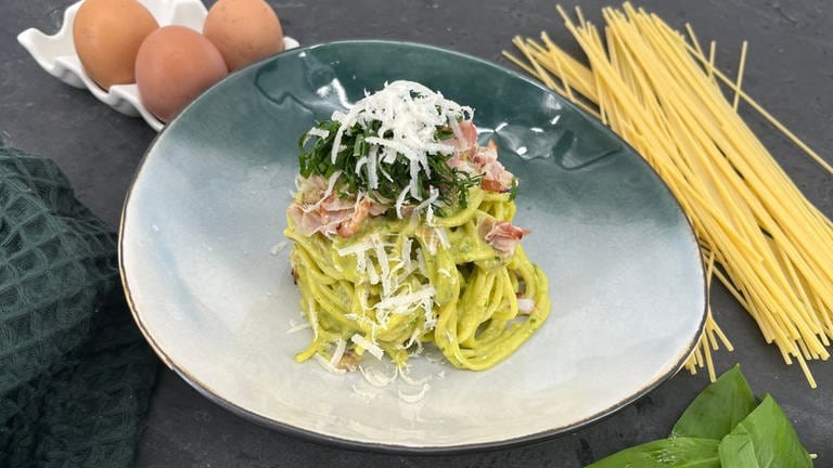 Spaghetti Carbonara mit Bärlauch